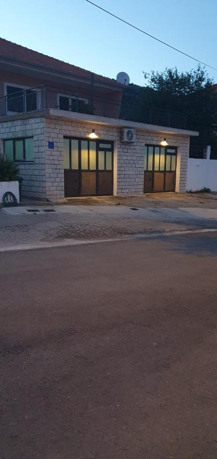 Apartmani Matea Trogir Exteriör bild