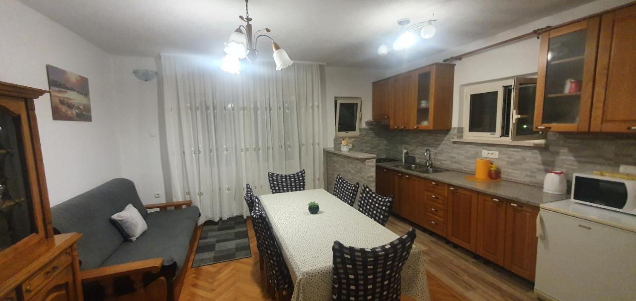 Apartmani Matea Trogir Exteriör bild