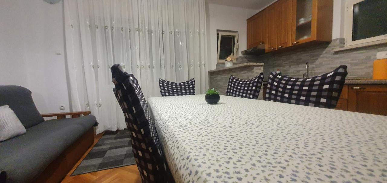 Apartmani Matea Trogir Exteriör bild
